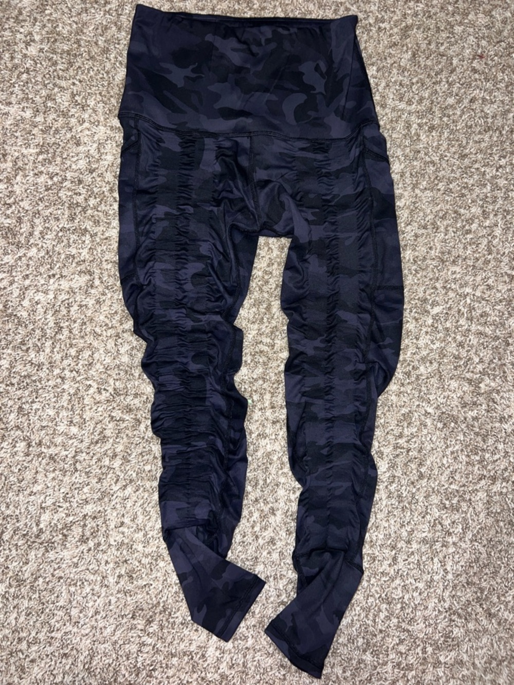 High-Waist Black Ruched Leggings - Picture 10 of 16